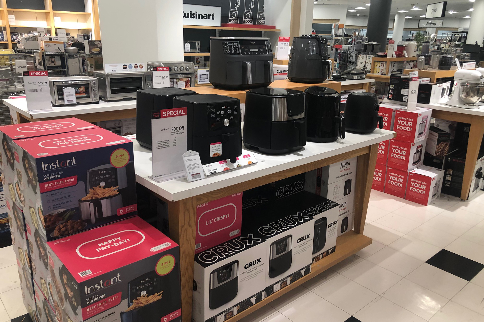 Sephora rolls out its new generation of connected stores - Premium Beauty  News